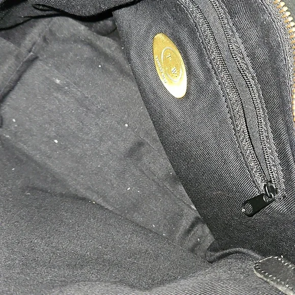 Tannery West Soft Black Leather Bag - Picture 10 of 12